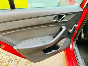 ŠKODA RAPID 1.2 TSi BENZÍNNAJETO JEN 79 TIS KM - 16