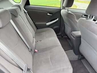 TOYOTA PRIUS 1.8 HYBRID //2011 147.800 KM 1.MAJITEL SERVISKA - 16