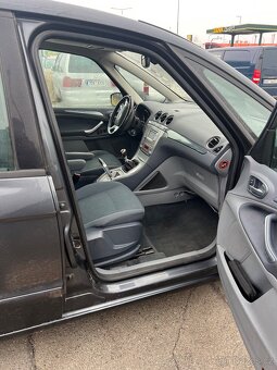 Ford Galaxy 1,8TDC 7 míst - 16