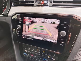 VW Passat B8 Variant 2.0TDI 110kW DSG 32tkm ACC Kamera ERGO - 16