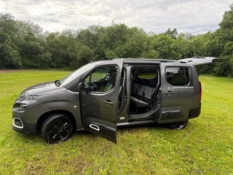 Citroën Berlingo XL 1.5 BlueHDi Shine–7 míst serv. historie - 16