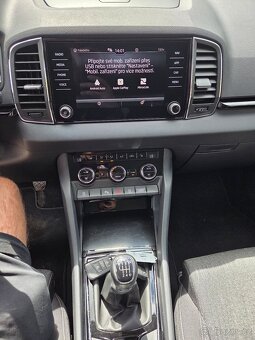 Škoda KaroQ 1.5 TSi,R.V.2022,34KKM,MAN.PŘEVOD.WEBASTO,ZÁRUKA - 16