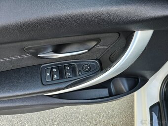 BMW 318D 105kW Touring Automat M-paket Bi-XENON NAVI SENZORY - 16