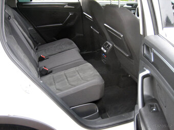 VW TIGUAN 2,0 TDI Highline 4x4 tažné 2x kola ACC DSG LED DPH - 16