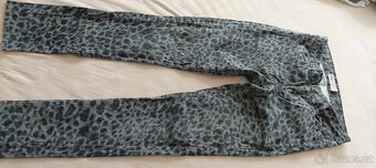 Dámské oblečení - 16