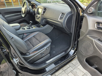 Dodge Durango RT 5,7 V8 AWD, Alcantara, 7 míst - 16