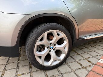 BMW X6 35d xDrive Garážované - 16