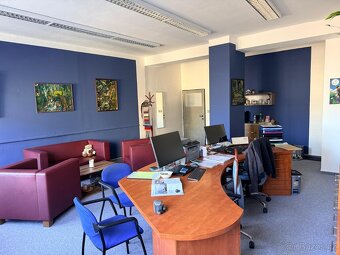 Obchodní a kancelářské prostory na náměstí v Bruntále - 16