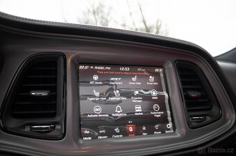 NOVÝ Dodge Challenger SRT 6.4 HEMI - 16