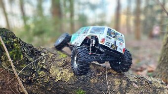 Axial SCX10 III Base Camp 4WD 1:10 Kit (Dig) - 16