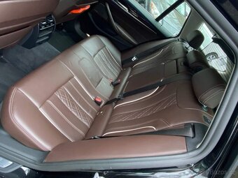 BMW 520d xDrive Touring LuxuryLine 2018 122tkm 4x4 klima ČR - 16