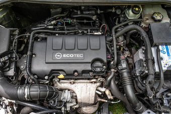 Opel Astra 1,4 Turbo, 103 kW - 16