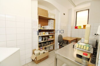 Pronájem obch. prostor 200m2, ulice Jirečkova, Praha 7 - Let - 16