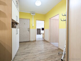 Pěkný byt 2+1 s balkonem / zděné jádro / Moravský Krumlov - 16