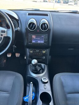 Nissan Qashqai,  2,0i 104kW 4x4 panorama - 16