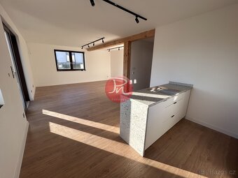 Prodej novostavby rodinného domu 5+KK, 149m2, s pozemkem 14 - 16