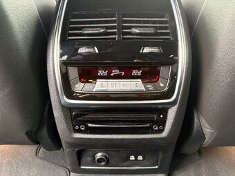 BMW X7 3.0 M50d DPH, 7MÍST, MAX VÝBAVA - 16