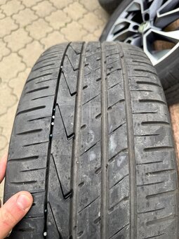Alu kola Aronia Škoda 5X112 R19 s letními pneu - 16