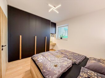 Prodej zařízeného bytu 3+kk s balkonem a garážovým stáním ,  - 16