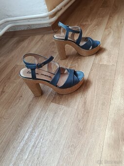 Prodám keramického trpaslíka za 175kč. - 16