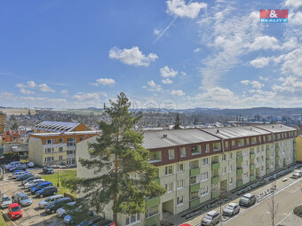 Pronájem bytu 4+1, 87 m², Benešov, ul. Vlašimská - 16