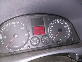 vw Touran 2.0 .tdi pd 100 kw rok 2003 webaso - 16