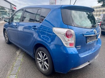 Toyota Verso 1.8i SkyView Edition benzín 108kw - 16