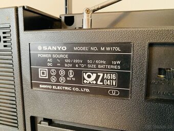Radiomagnetofon Sanyo M W170l, rok 1987 - 16