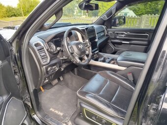 Dodge RAM LARAMIE 5.7 V8 , 4x4 , full vybava , 2019 rok - 16