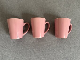 Různé nádobí - 16