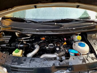 VW T5 2.5. 96kw 2008 - 16
