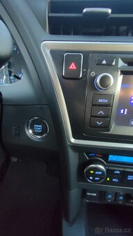 Toyota Auris 2013, 1.6 97kw benzín - 16