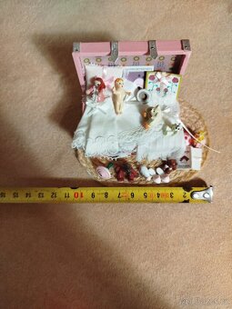 PRODANOminiaturní sběratelský nábytek do domečku pro panenky - 16