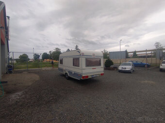 Prodám karavan Tec 450 – 4 osoby připravený na cestu - 16