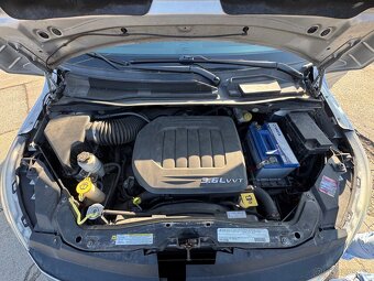 Chrysler voyager/volkswagen routan - 16