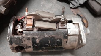 Motor Ford Mustang, 200 ci (3,3 l), L6 - 16