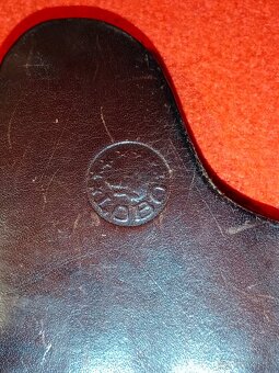 Kožená taška, opasky 2 ks a pouzdro na zbraň zn. LOBO - 16