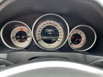 Mercedes-Benz E350 Coupé - 16