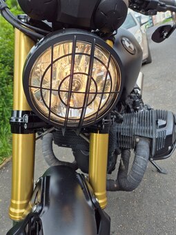 Bmw rninet - 16