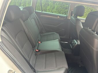 Volkswagen Passat 2.0 TDi 140kW 4motion DSG Alltrack - 16