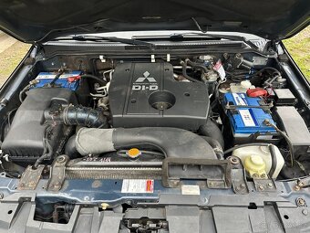Mitsubishi Pajero 3.2 did 7 míst - 16