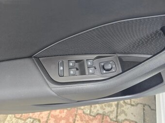 Škoda Octavia, COMBI STYLE 2,0 TDi / 110 kW D - 16