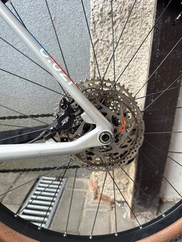 Cube reaction c:62 pro Carbon - 16