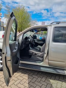 Nissan Pathfinder 2.5 dCi SE 7míst 140kw - 16