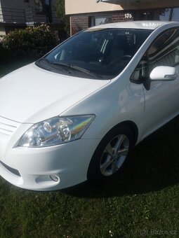 Toyota Auris - 16
