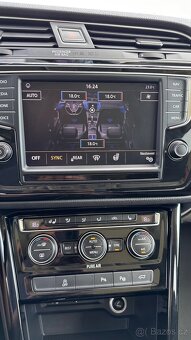 VW Touran 2.0tdi 7mist Full výbava Top stav Matrix - 16