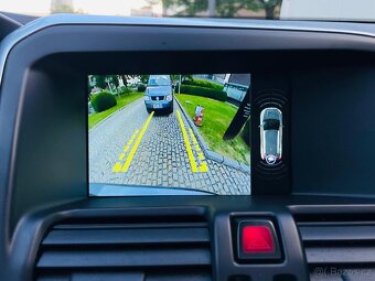 Volvo XC60 2.4D5 4x4 AUT SUMMUM FACELIFT TAŽNÉ SERVISKA - 16