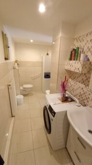 Prodej pěkného domu na klidném místě - 16