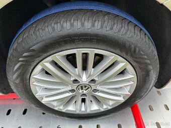 Volkswagen touran 1.2tsi benzín edice CUP model 2015 - 16