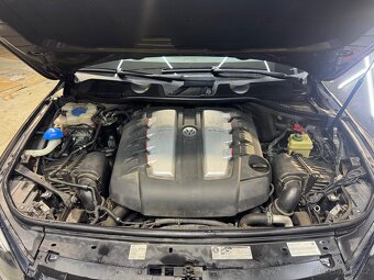 VW Touareg EXCLUSIVE WEBASTO TZ VÝHŘEV BiXenony CEBIA Servis - 16